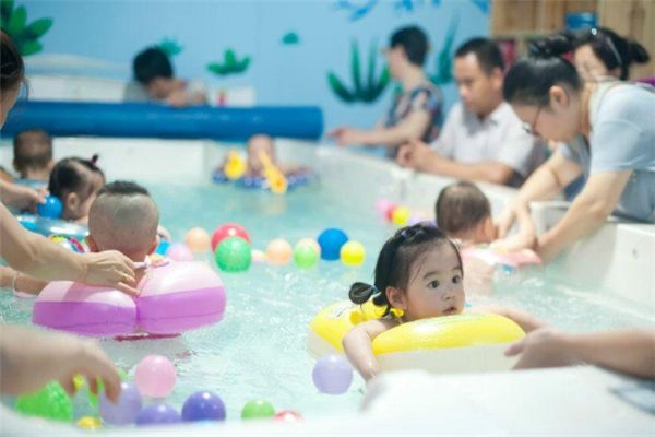 童話雨嬰兒游泳館加盟