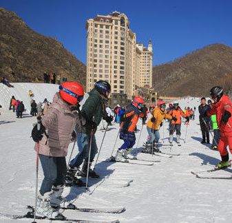 萬龍滑雪加盟