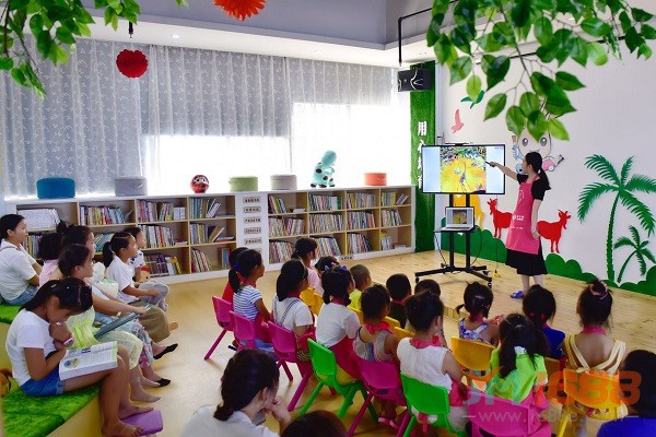 萌卡納兒童繪本館教育加盟